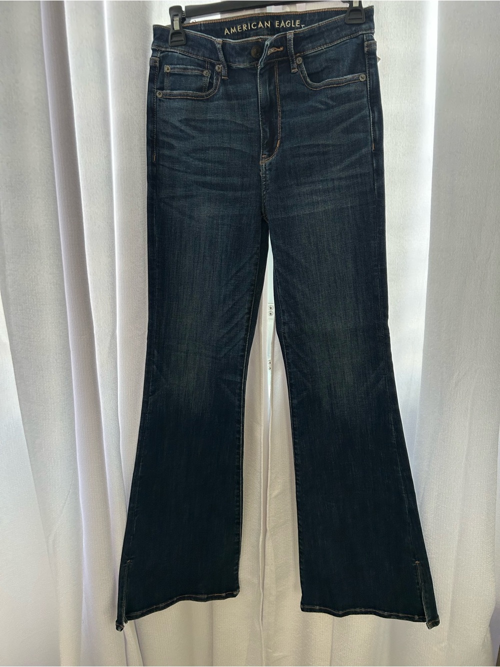 NEW WITHOUT TAGS American Eagle Outfitters Dark Blue Flare Jeans